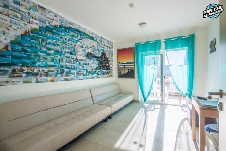 Peniche Surfcamp Hostel Балеал Экстерьер фото